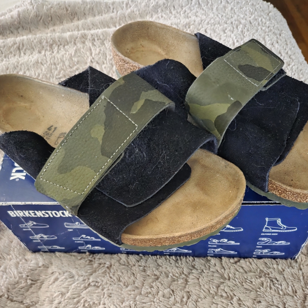 Birkenstock WOMENS Camo and Black Sandals